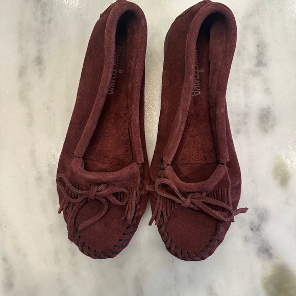 Minnetonka Women's Burgundy Suede Moccasins - Picture 2 of 3